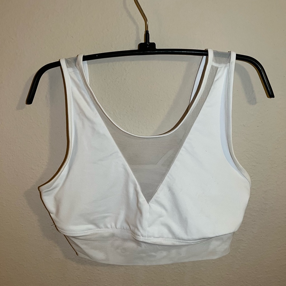 ALO Yoga White Sports Bra. Size Medium. Bra- Sports Top